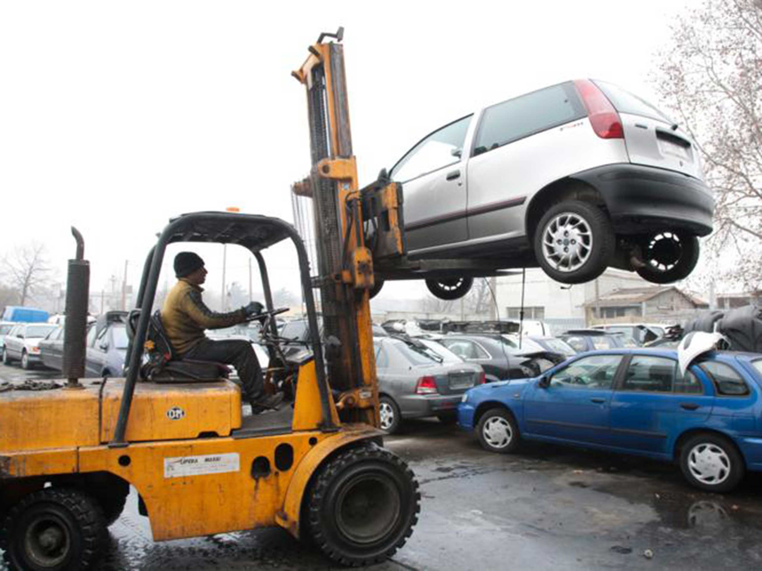 Autodemolizione-ricambi-usati-milano